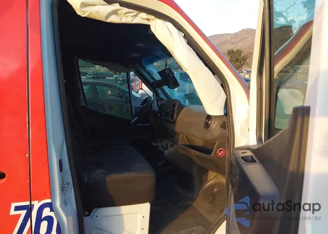 2024 Mercedes-Benz Sprinter 2500 High Roof 4-Cyl Diesel из США, поврежденный, VIN W1Y4KCHY2RT166633